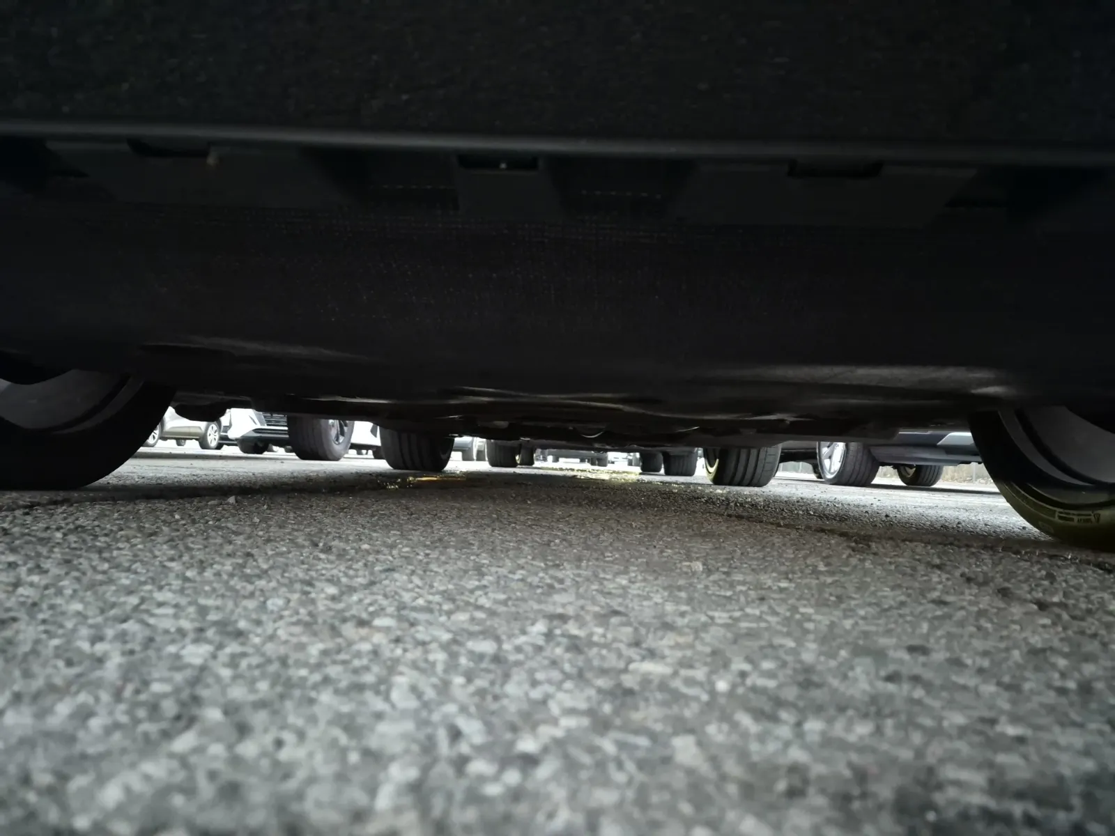 Undercarriage - Front Photo