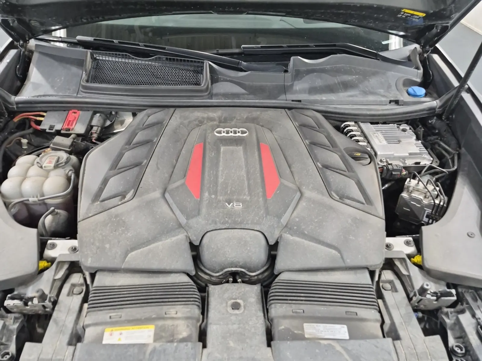 Engine Photo