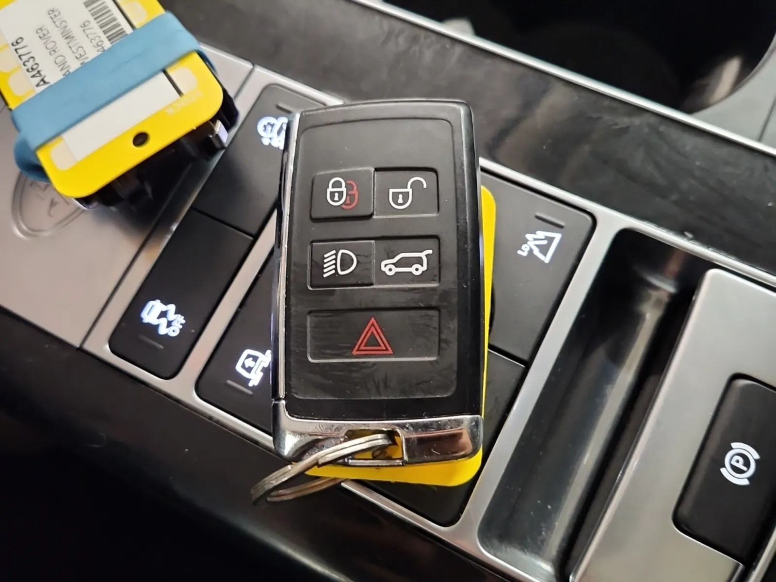 Keys/Fobs/Manual Photo