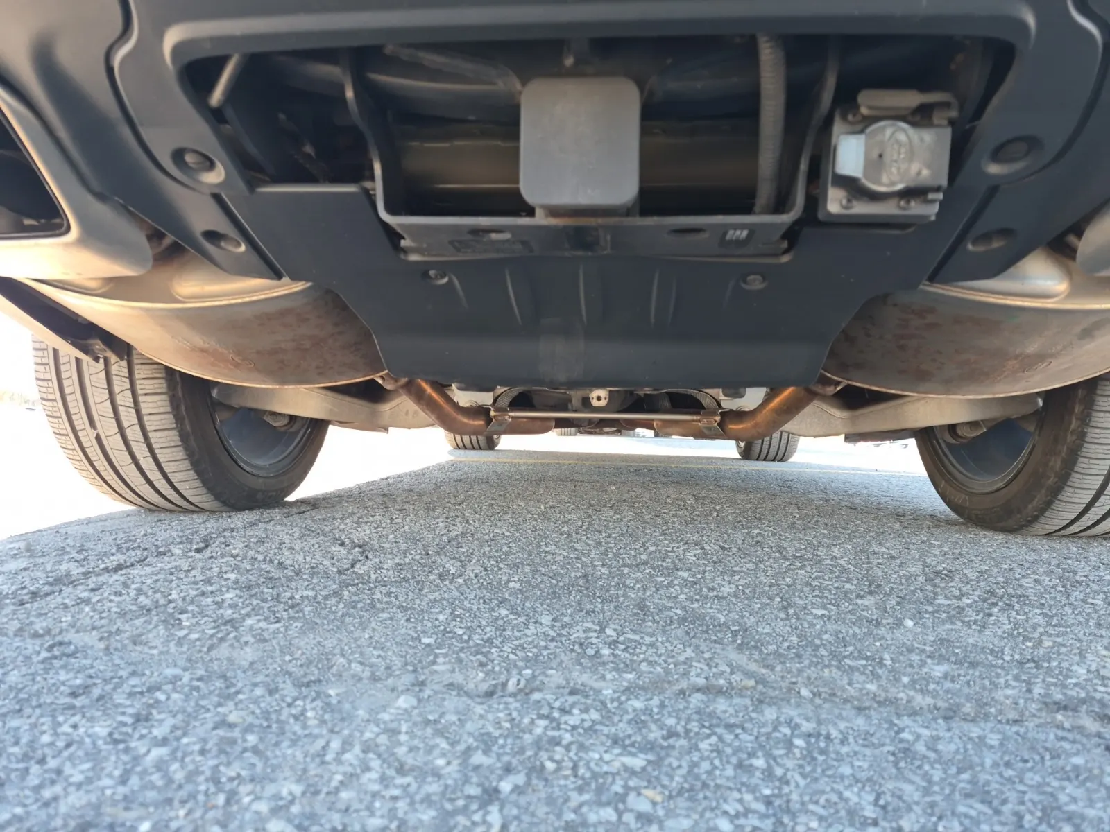 Undercarriage - Rear Photo