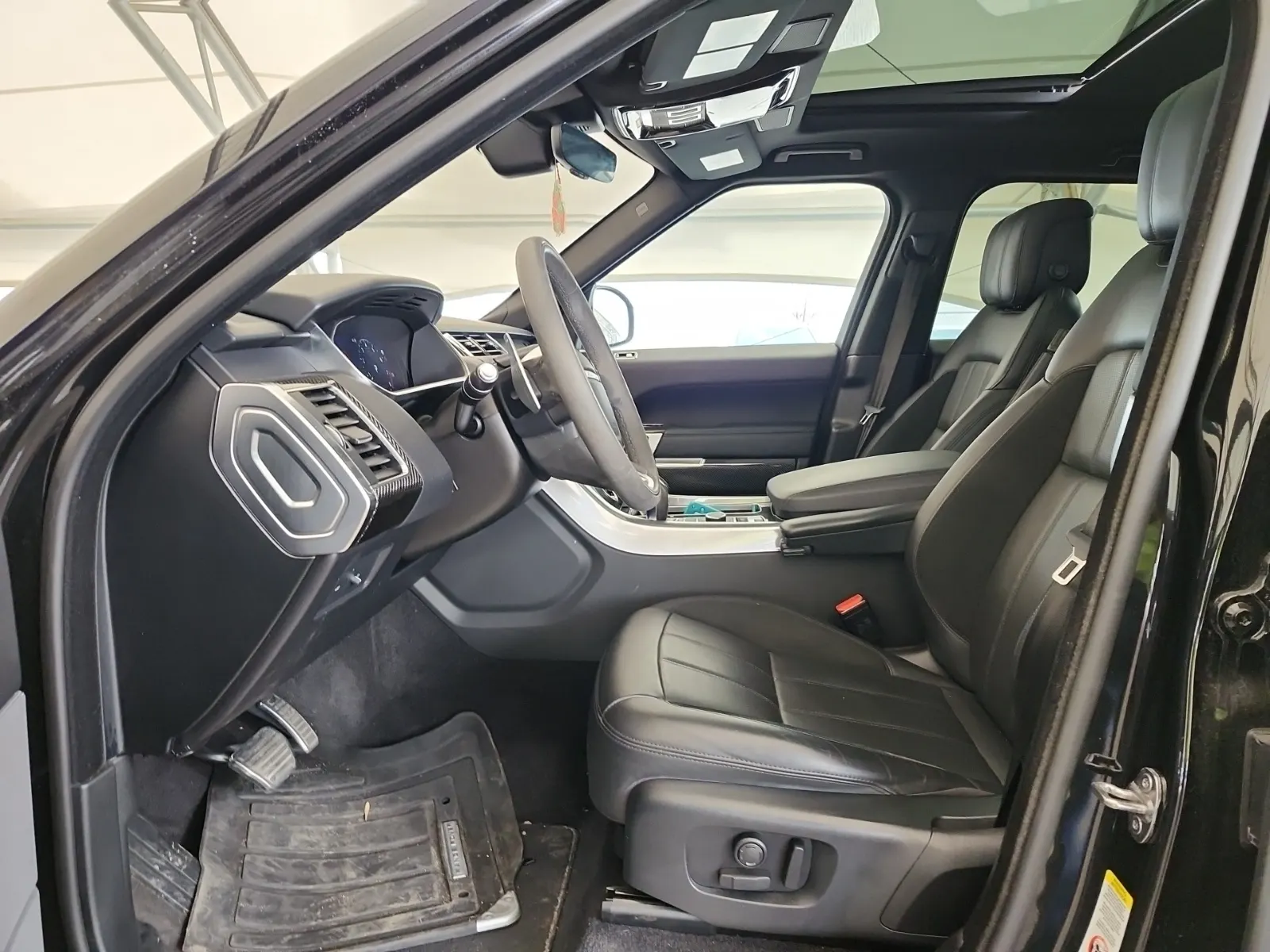 Front Interior Photo