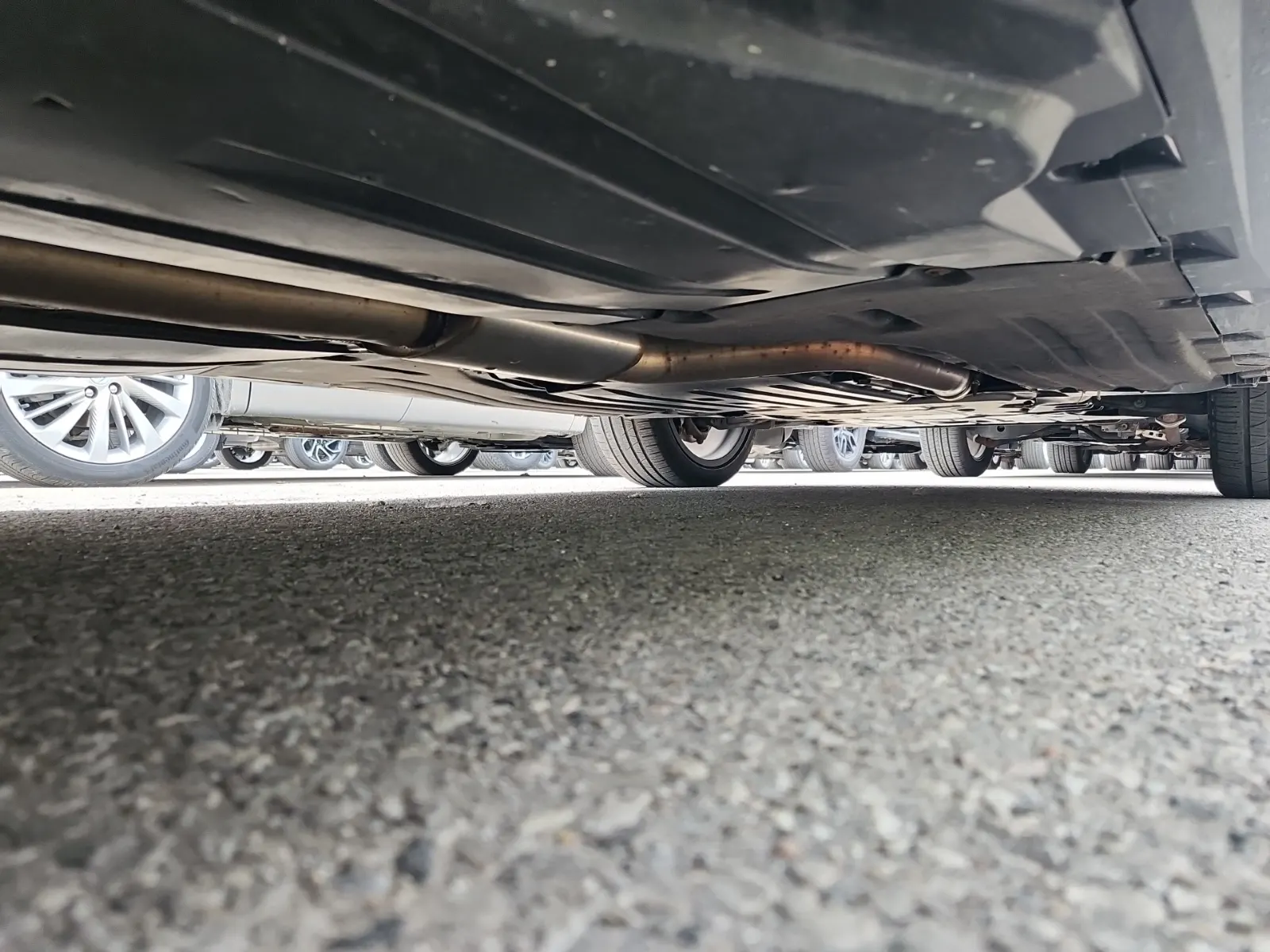 Undercarriage - Passenger Photo