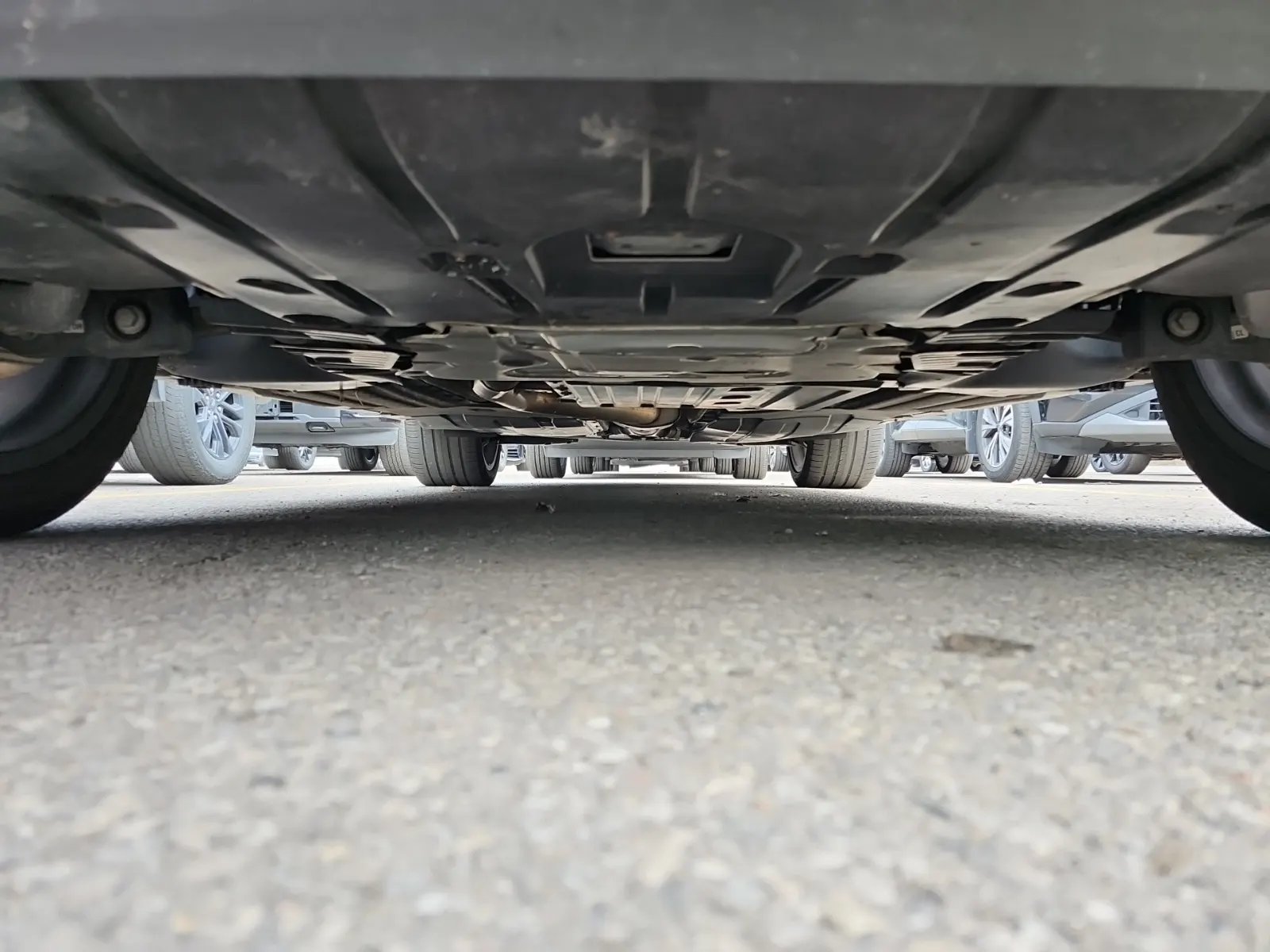 Undercarriage - Front Photo