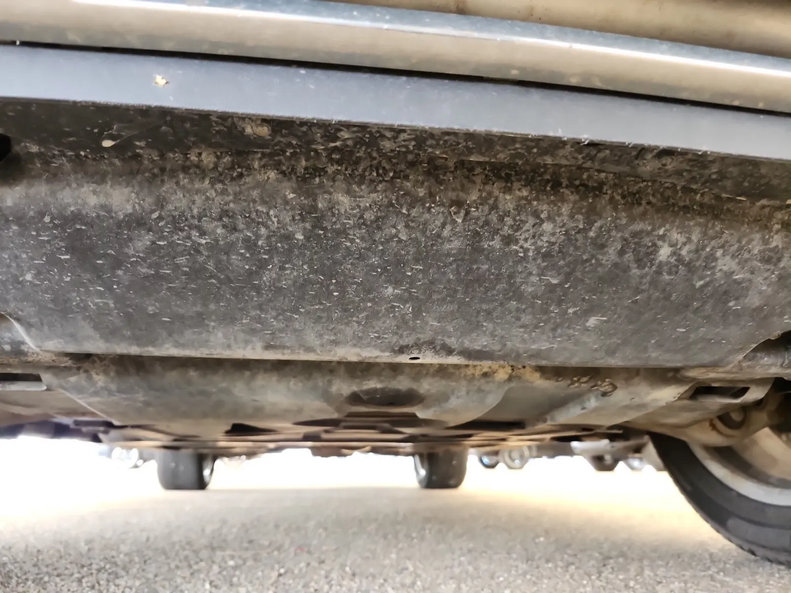 Undercarriage - Front Photo
