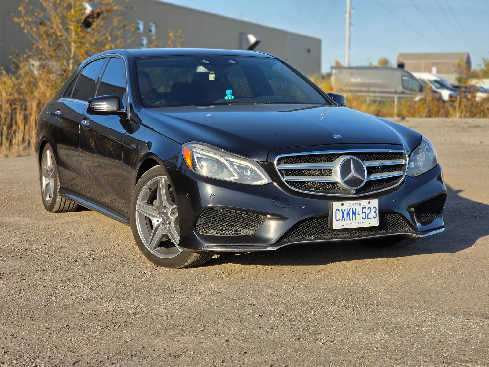 3/4 Front (Main image)