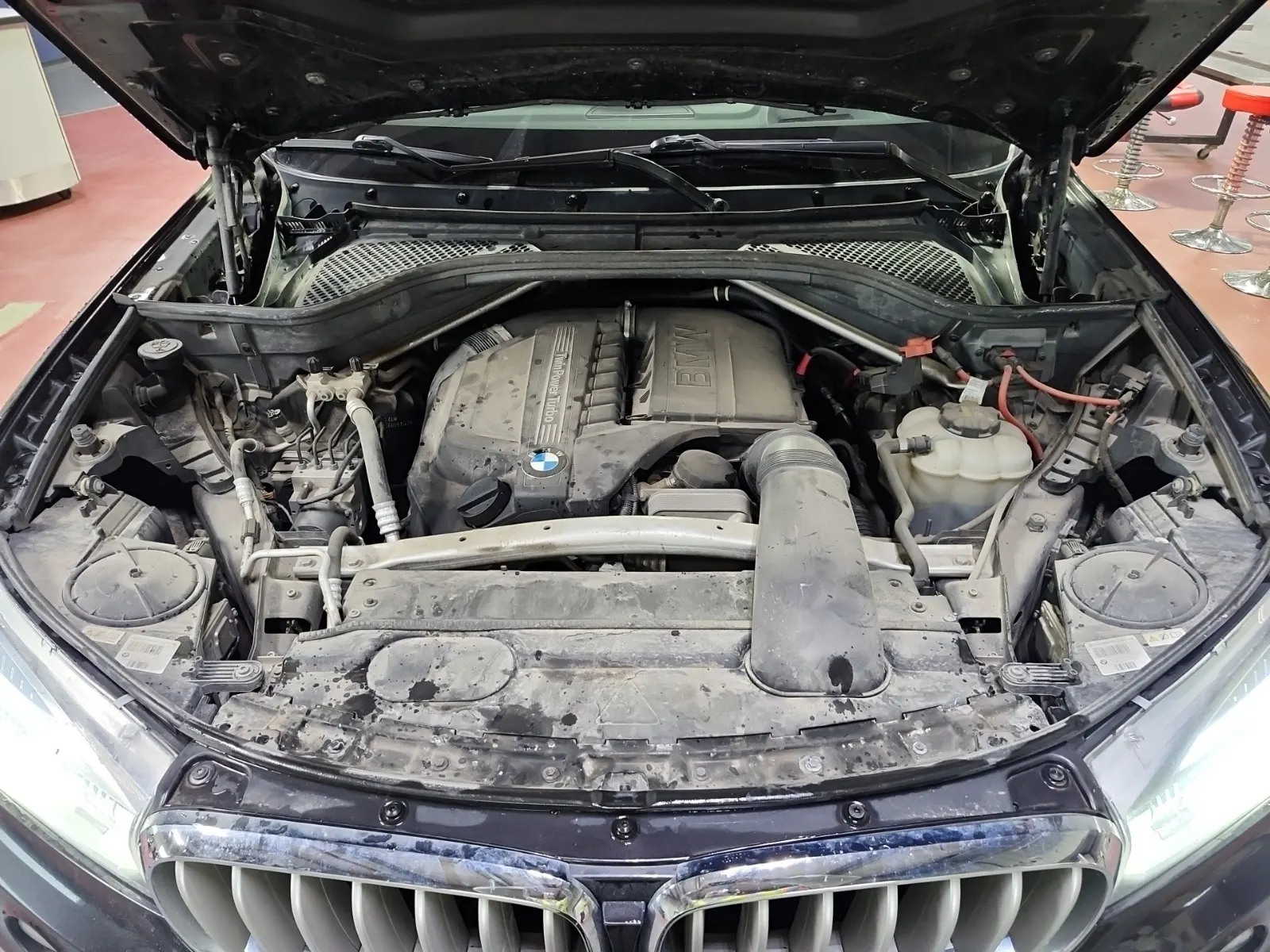 Engine Photo