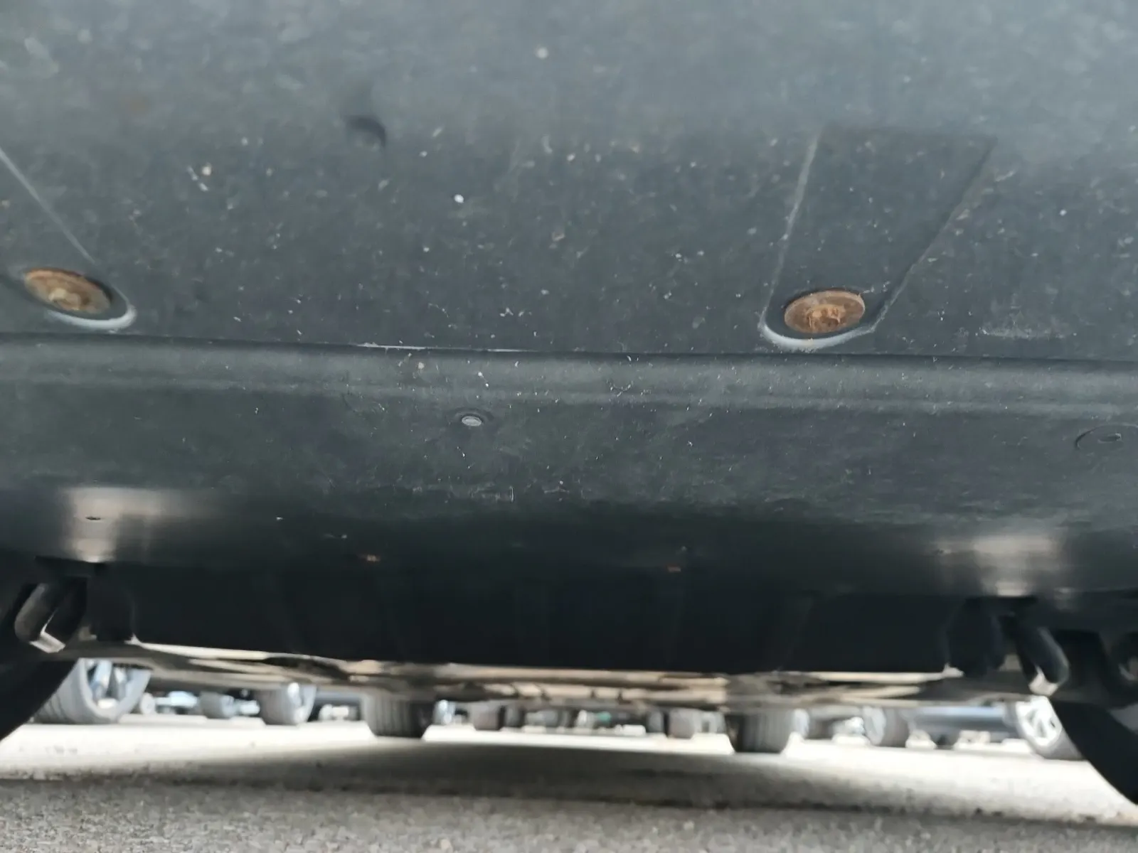 Undercarriage - Front Photo