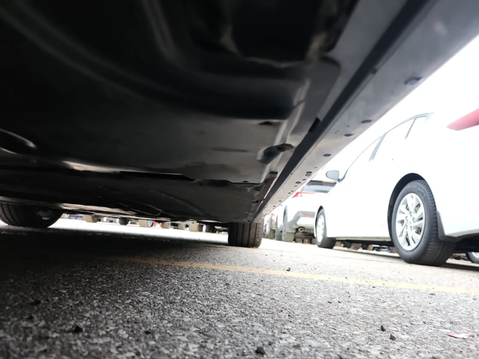 Undercarriage - Passenger Photo