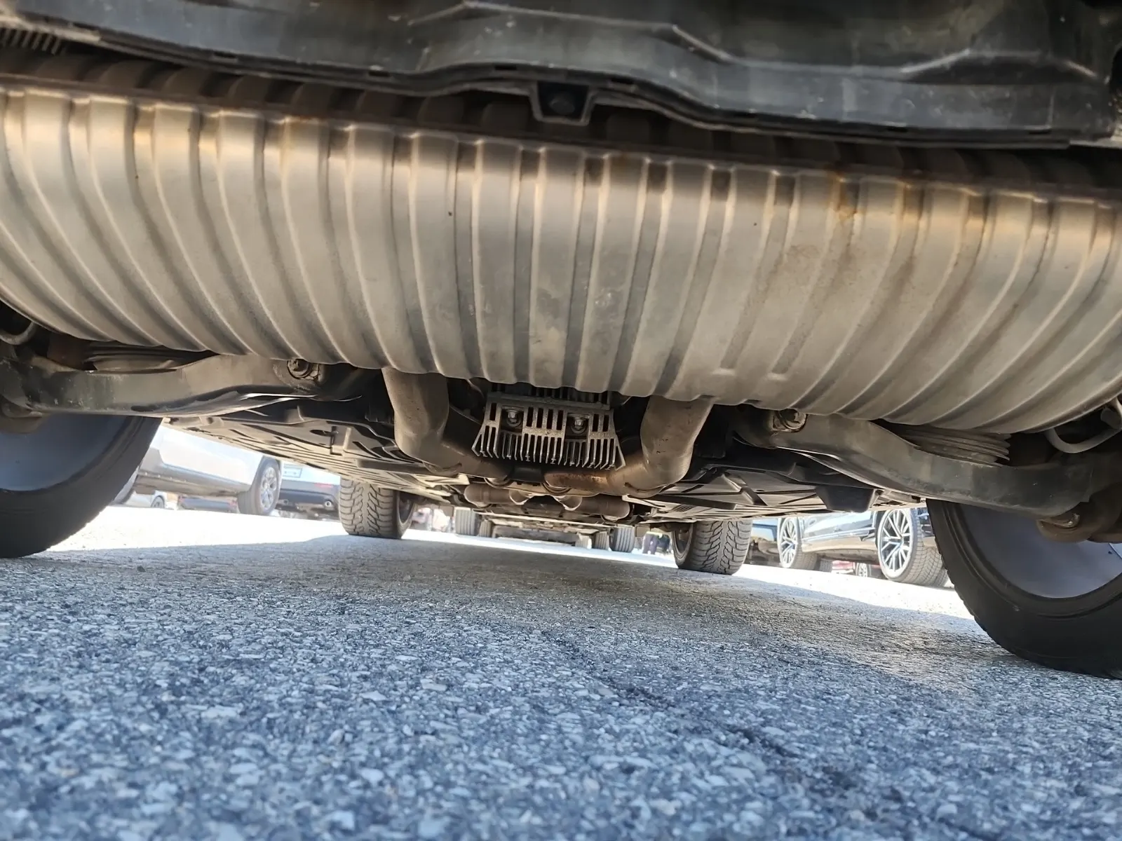 Undercarriage - Rear Photo