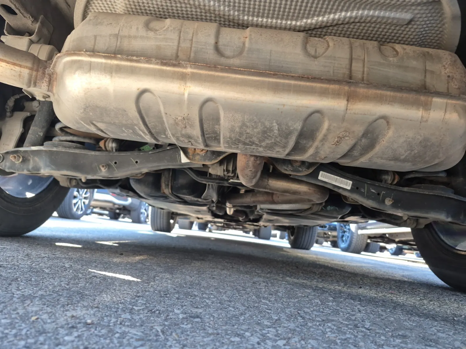 Undercarriage - Rear Photo