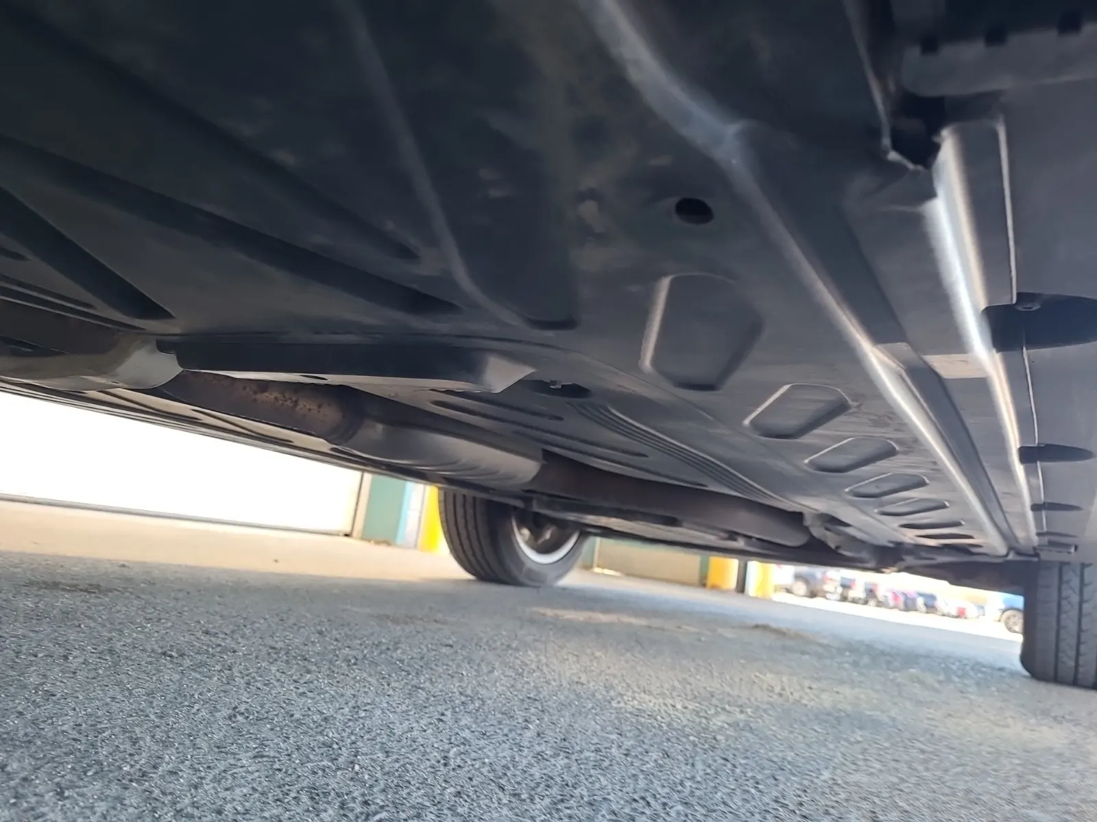 Undercarriage - Passenger Photo