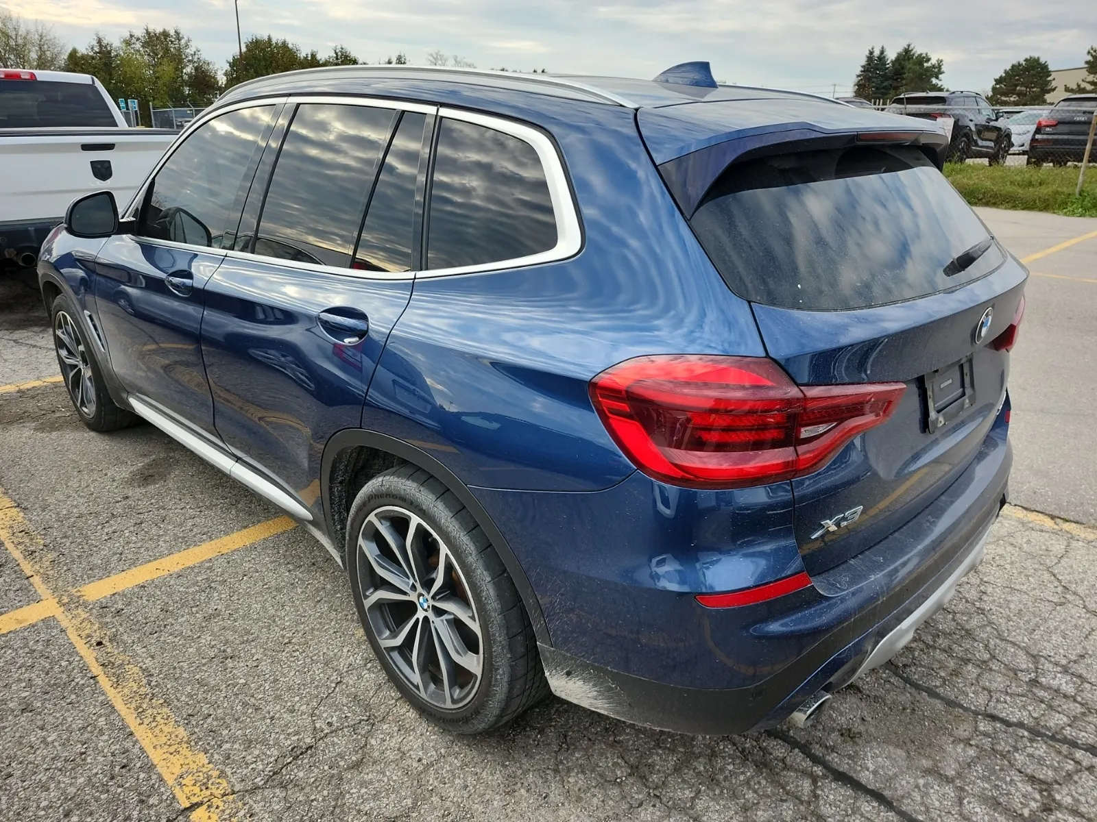 Driver Rear 3/4 Photo