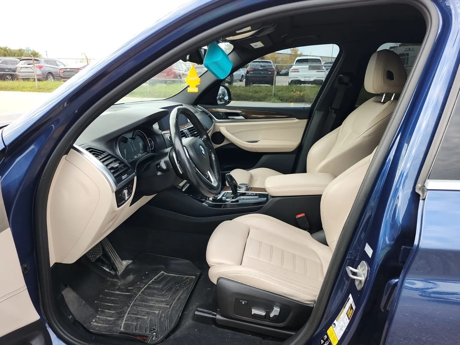 Front Interior Photo