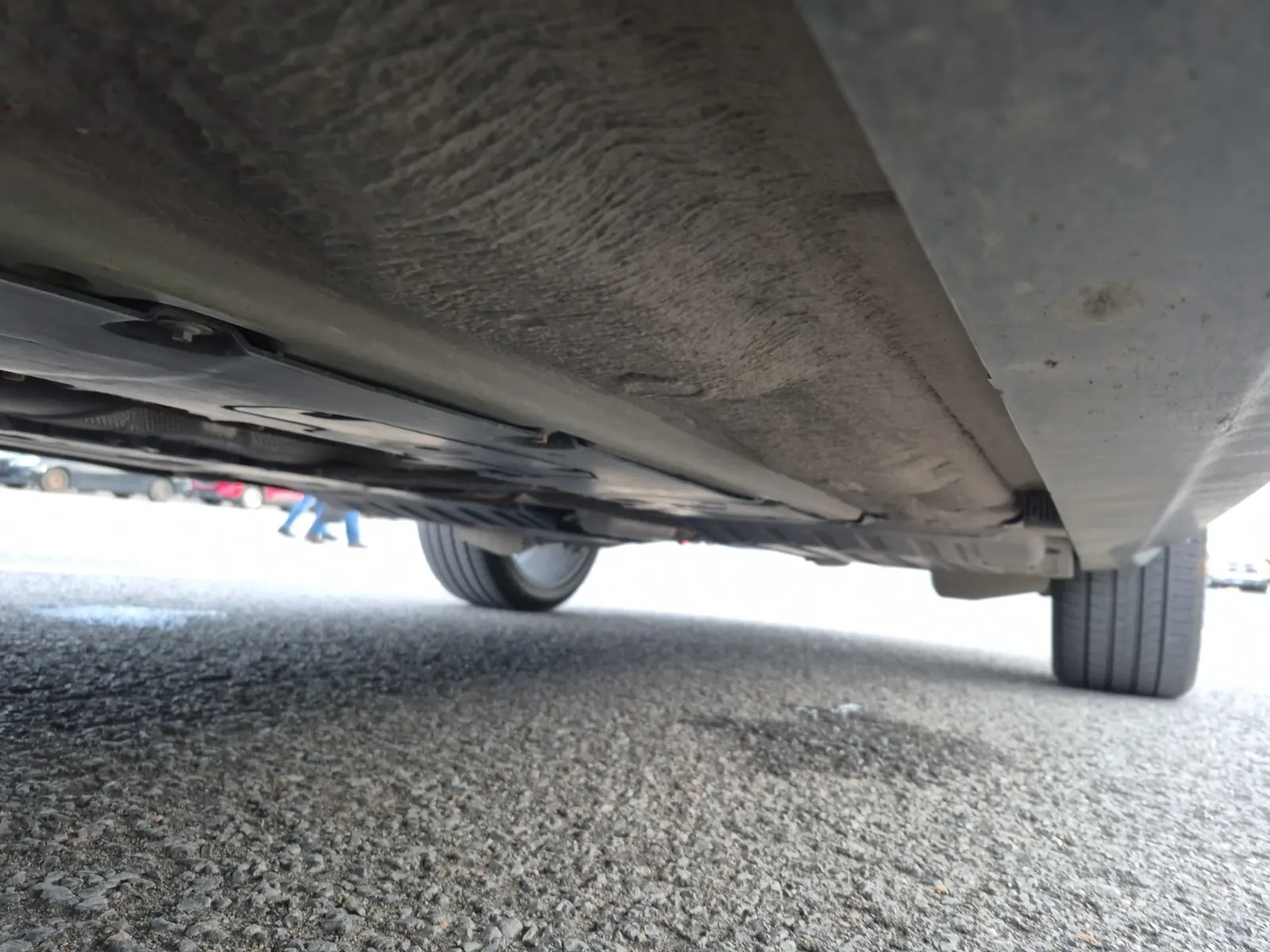 Undercarriage - Driver Photo
