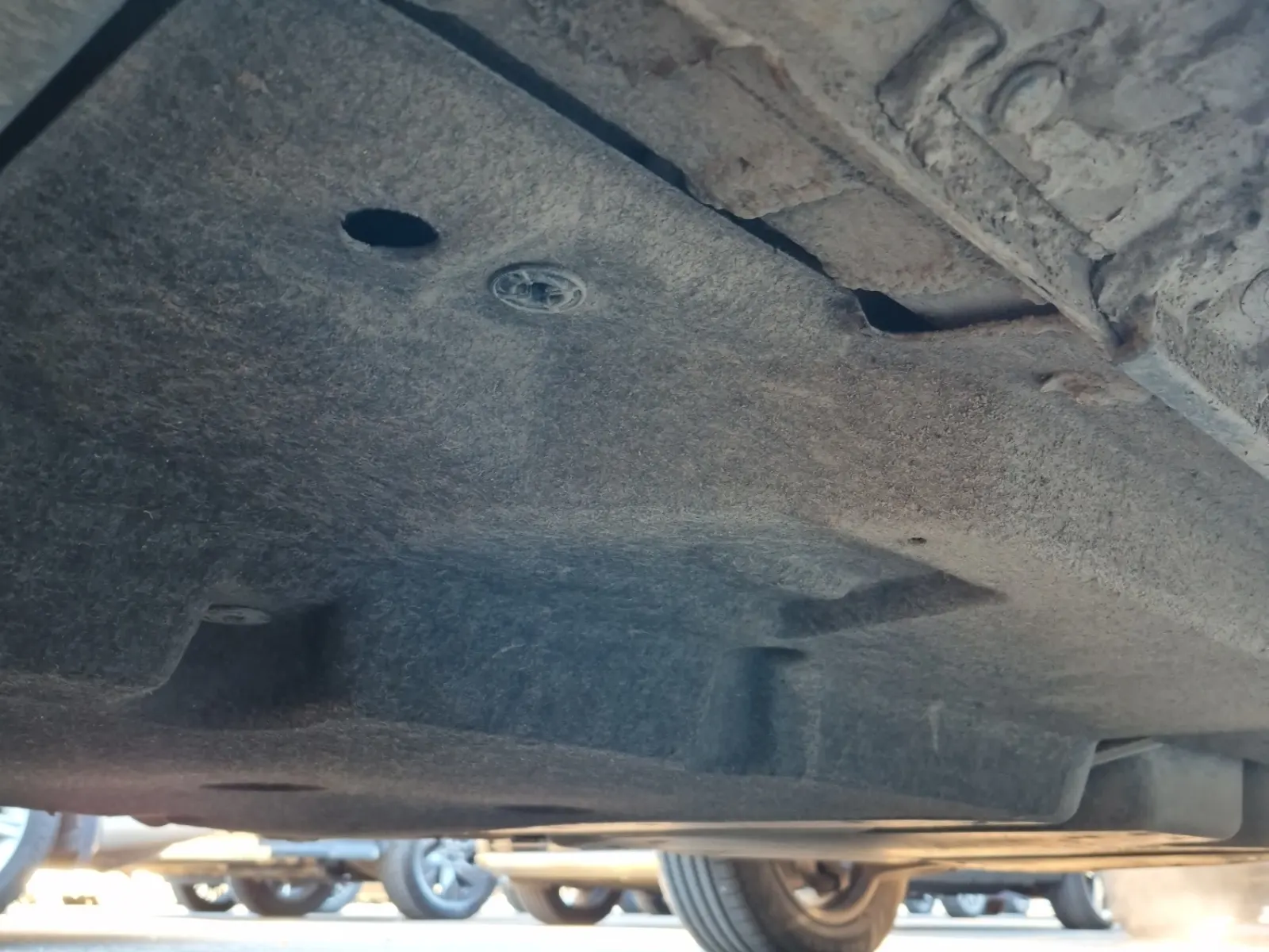 Undercarriage - Driver Photo