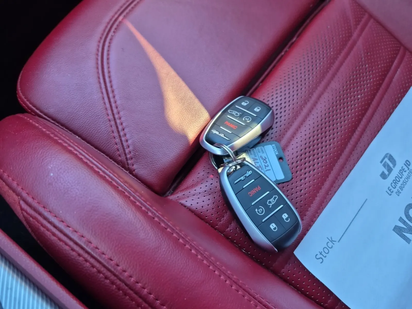 Keys/Fobs/Manual Photo