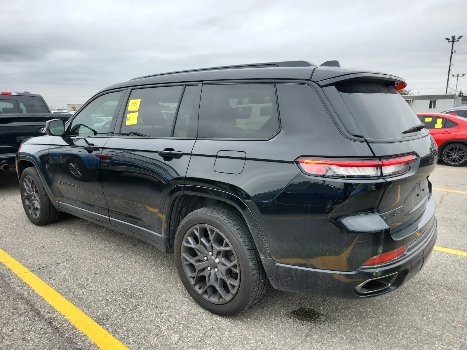 Driver Rear 3/4 Photo