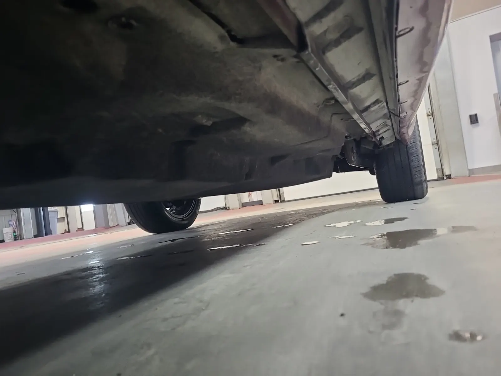Undercarriage - Driver Photo