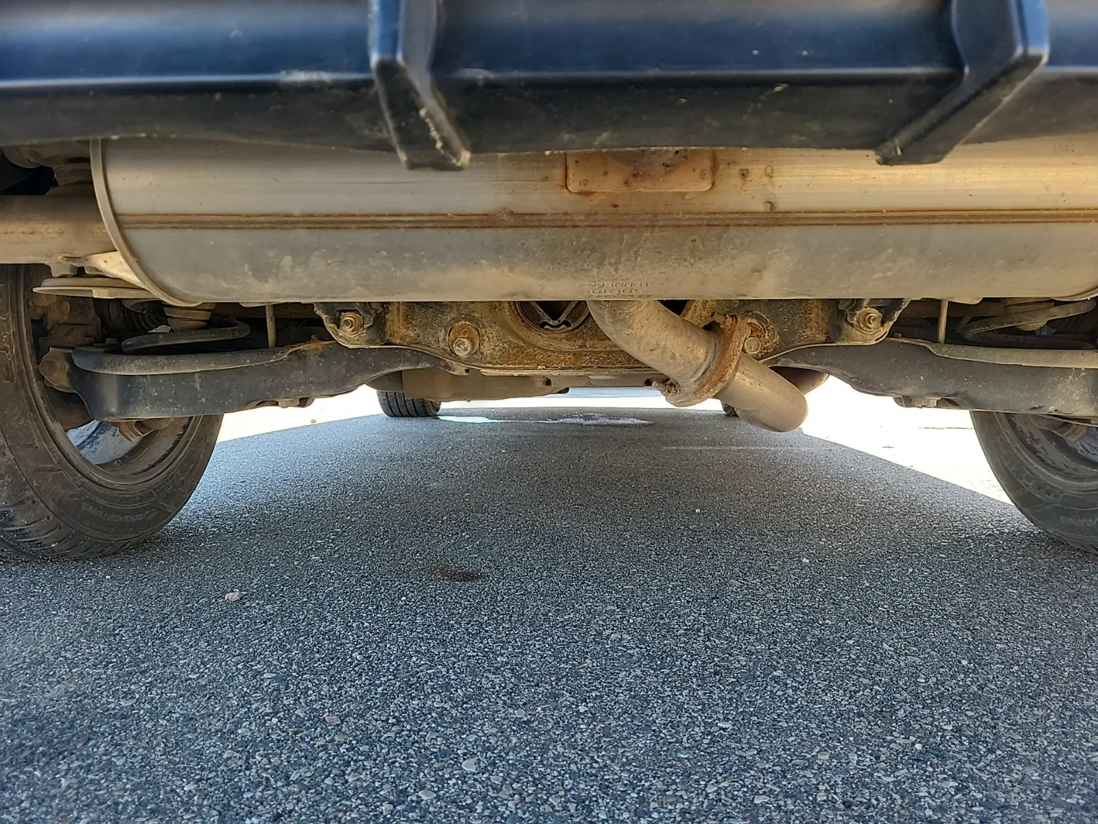 Undercarriage - Rear Photo