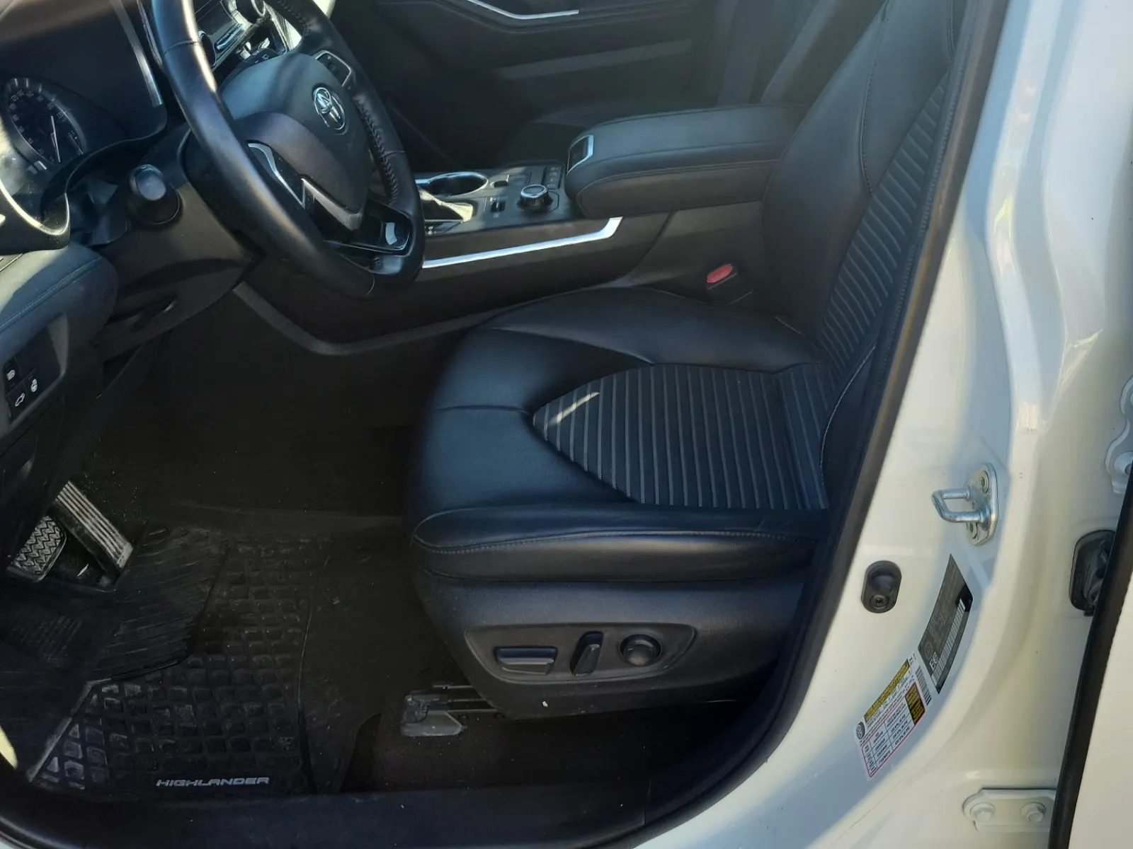 Front Interior Photo