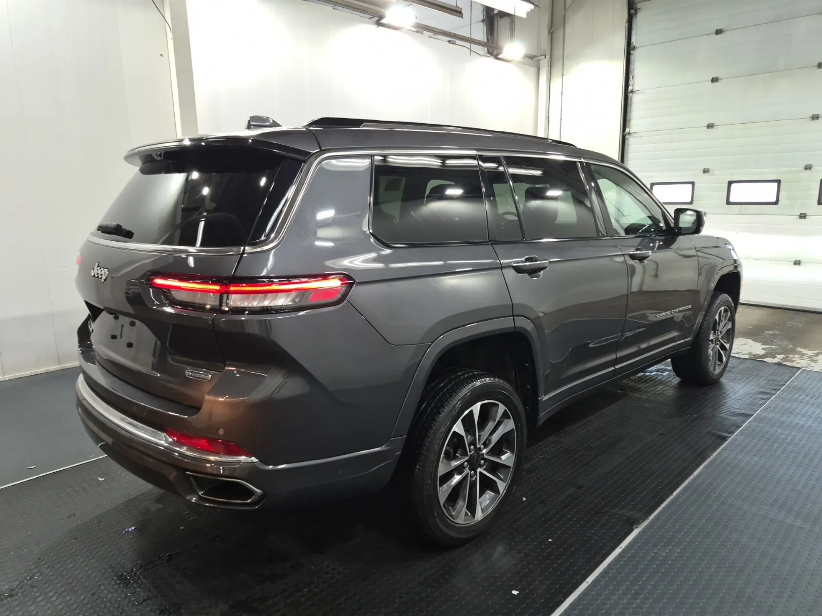 Passenger Rear 3/4 Photo