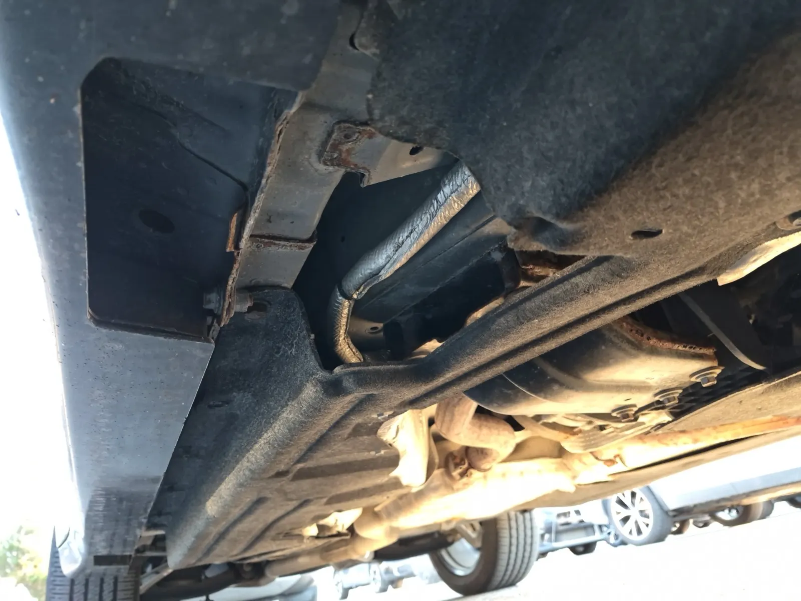 Undercarriage - Passenger Photo