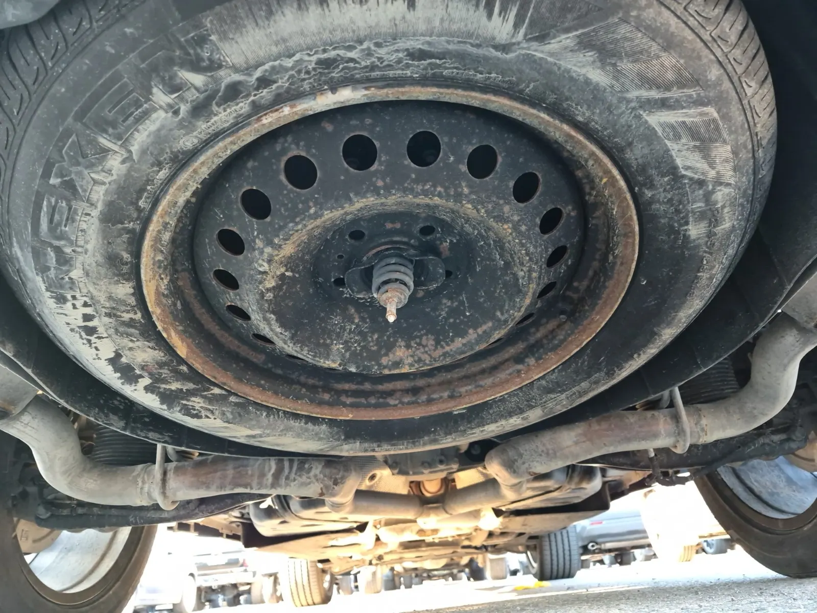 Spare Tire & Wheel Photo