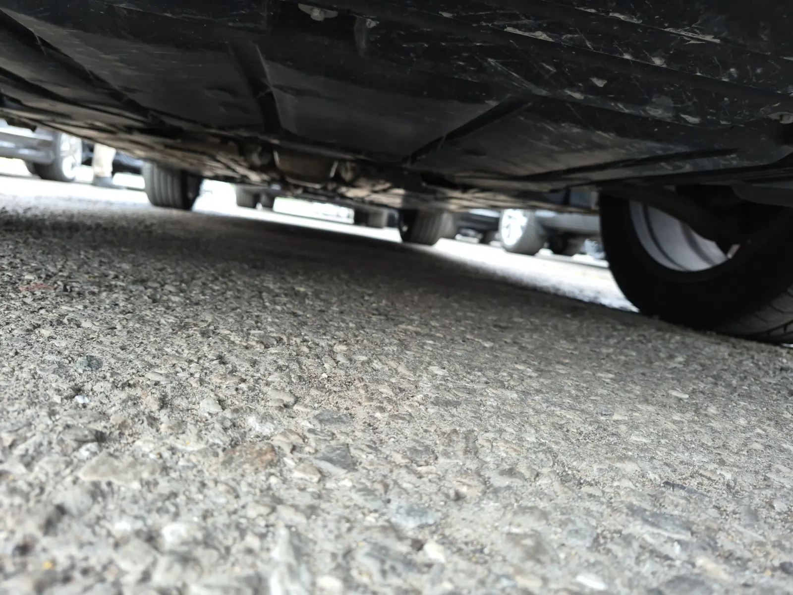 Undercarriage - Front Photo