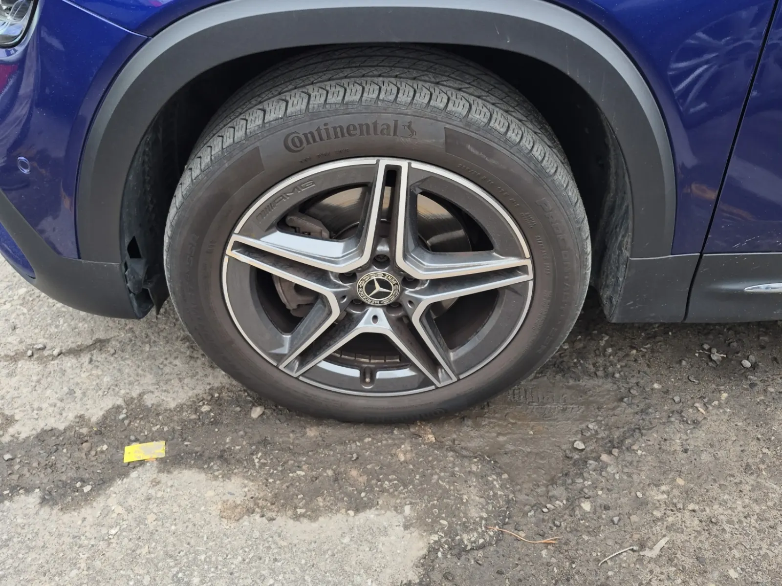 Front driver wheel/tire photo