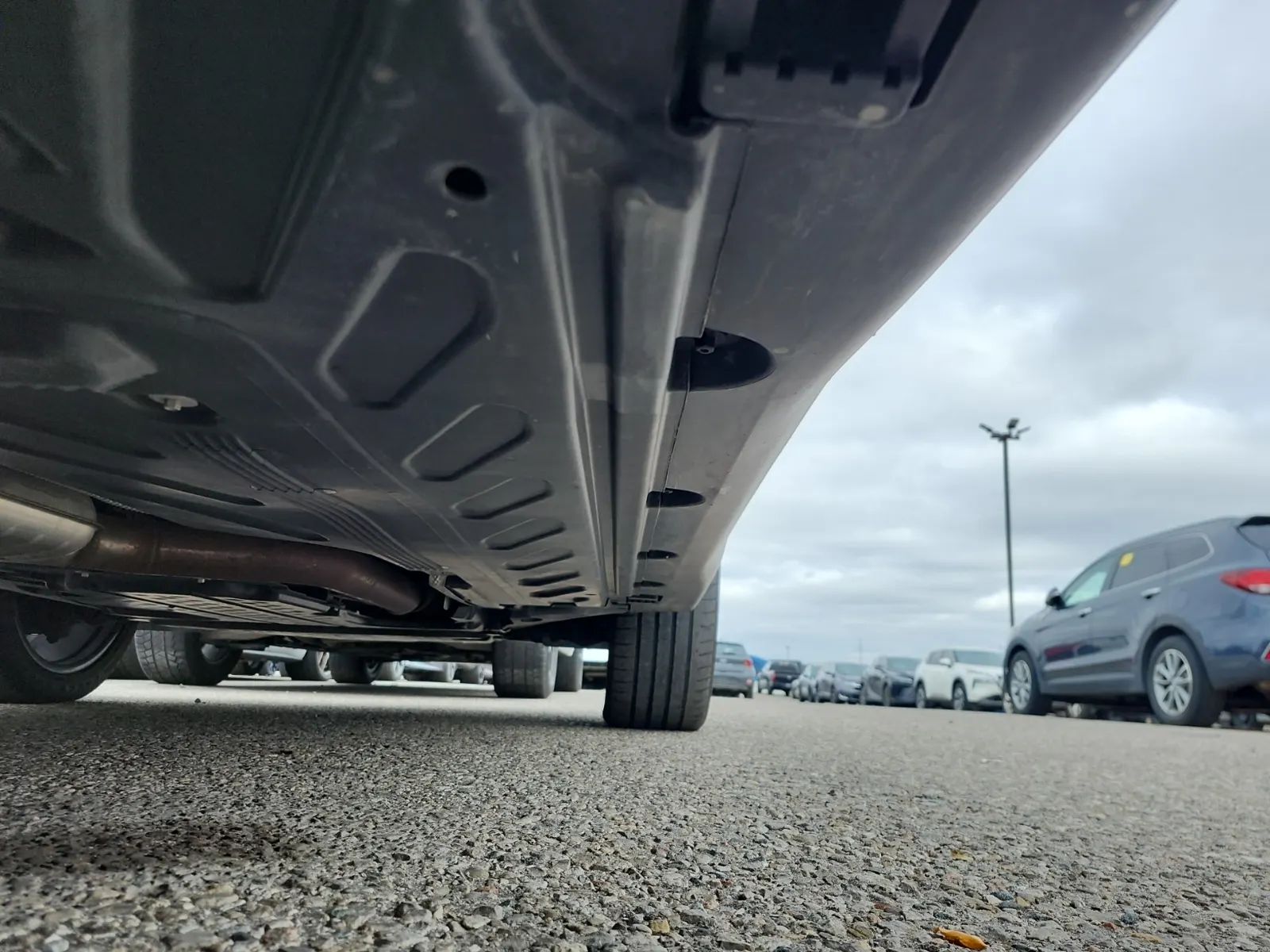 Undercarriage - Passenger Photo
