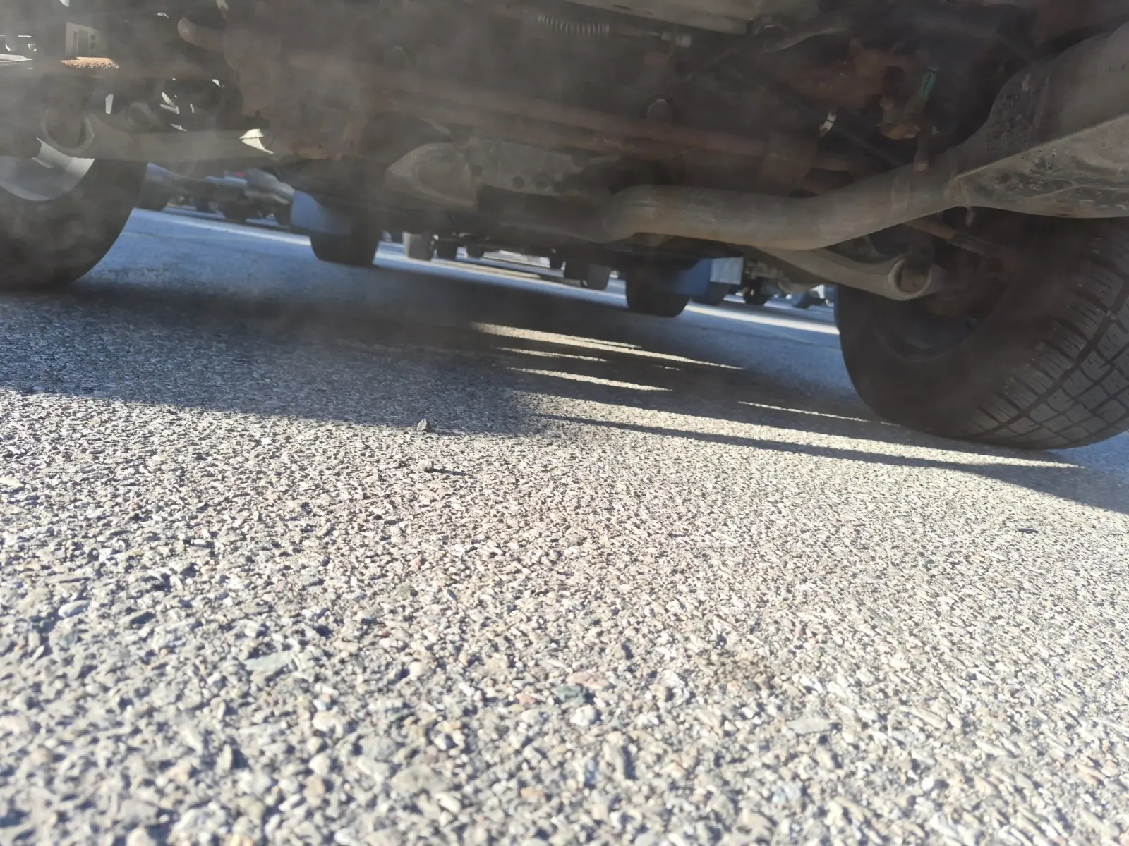 Undercarriage - Rear Photo