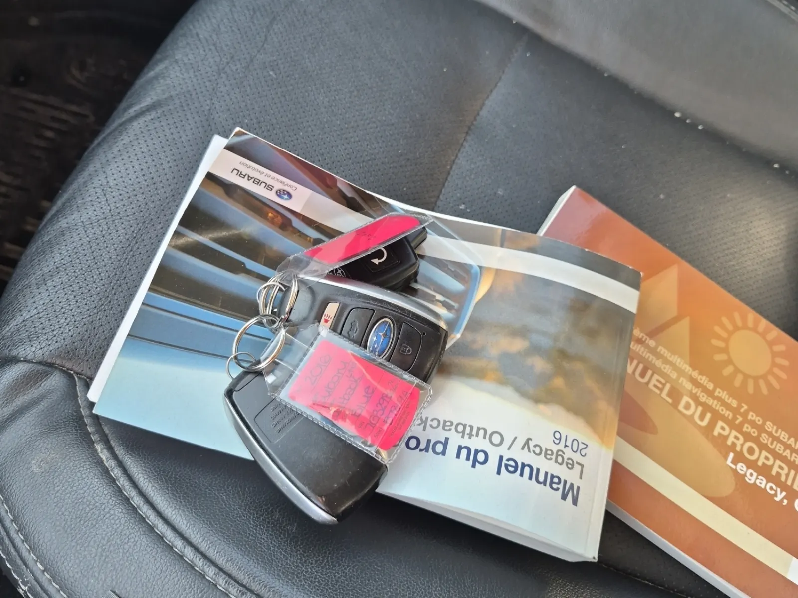 Keys/Fobs/Manual Photo