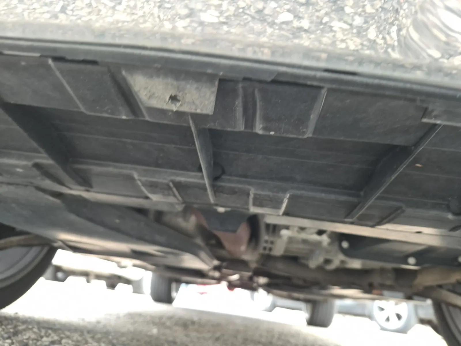 Undercarriage - Front Photo