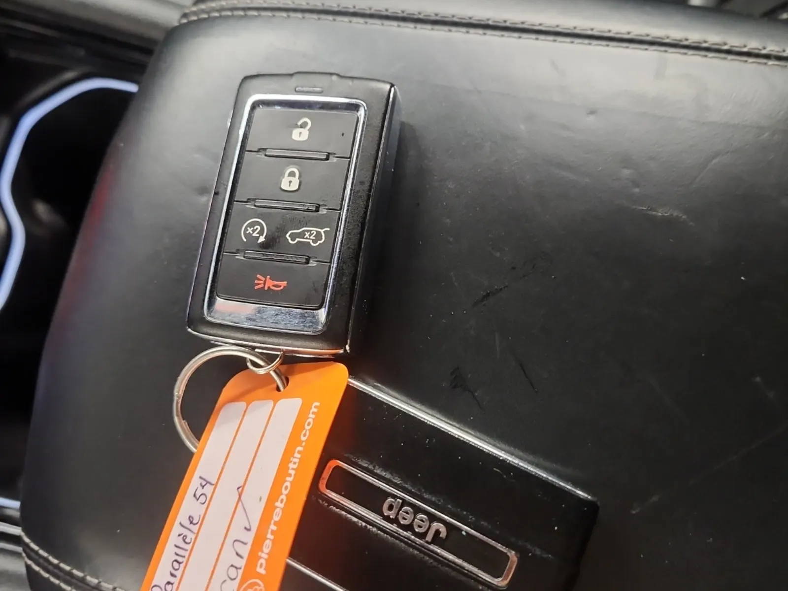 Keys/Fobs/Manual Photo