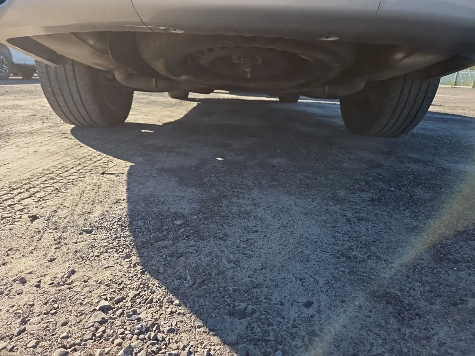 Undercarriage - Rear Photo