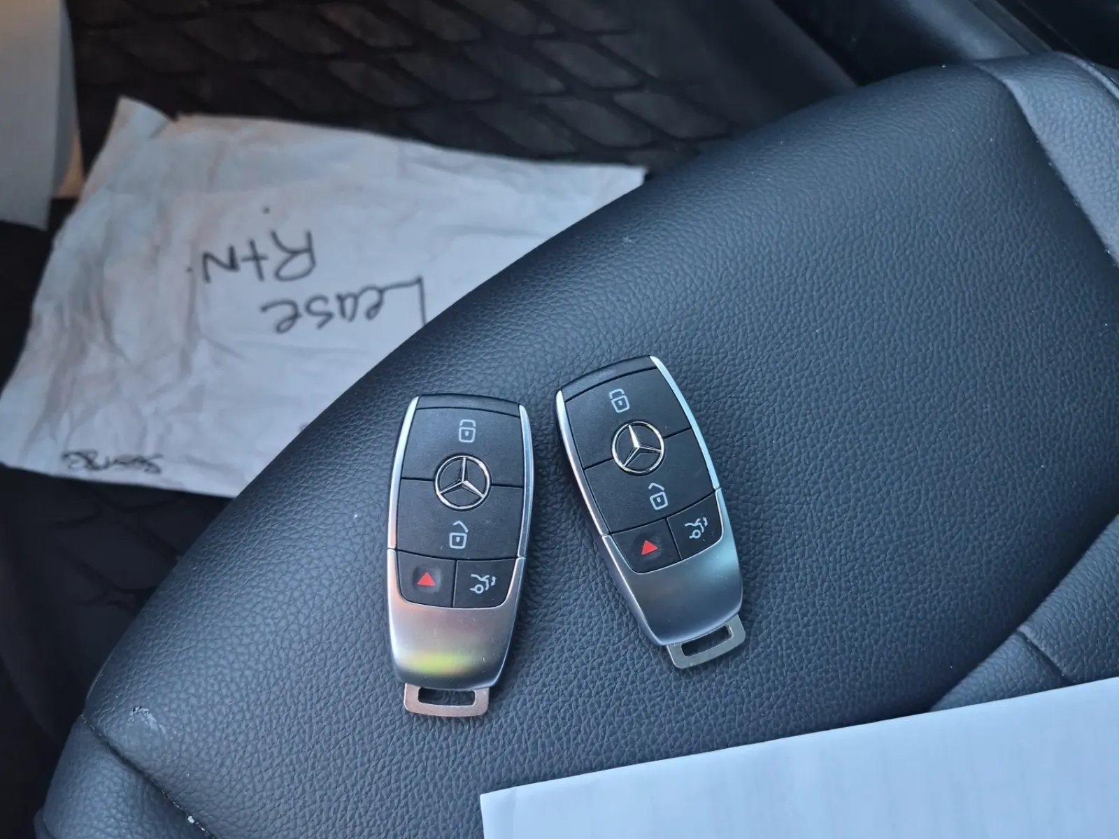 Keys/Fobs/Manual Photo