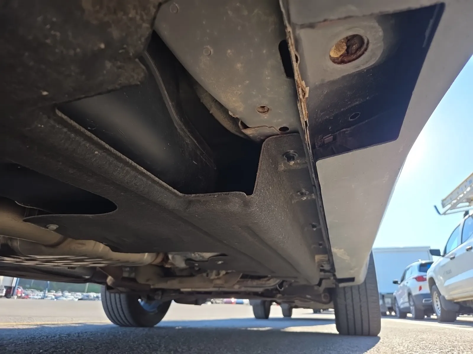 Undercarriage - Passenger Photo