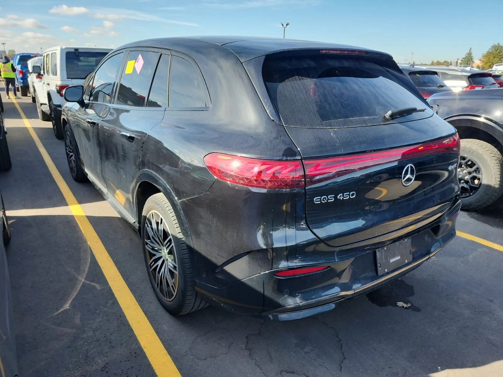 Driver Rear 3/4 Photo