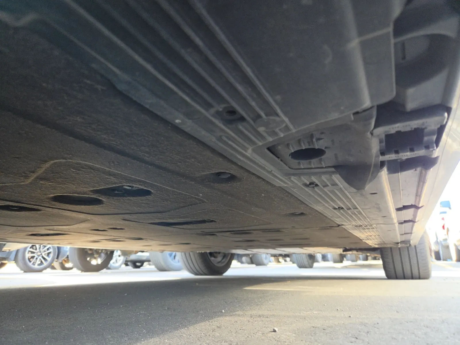 Undercarriage - Passenger Photo