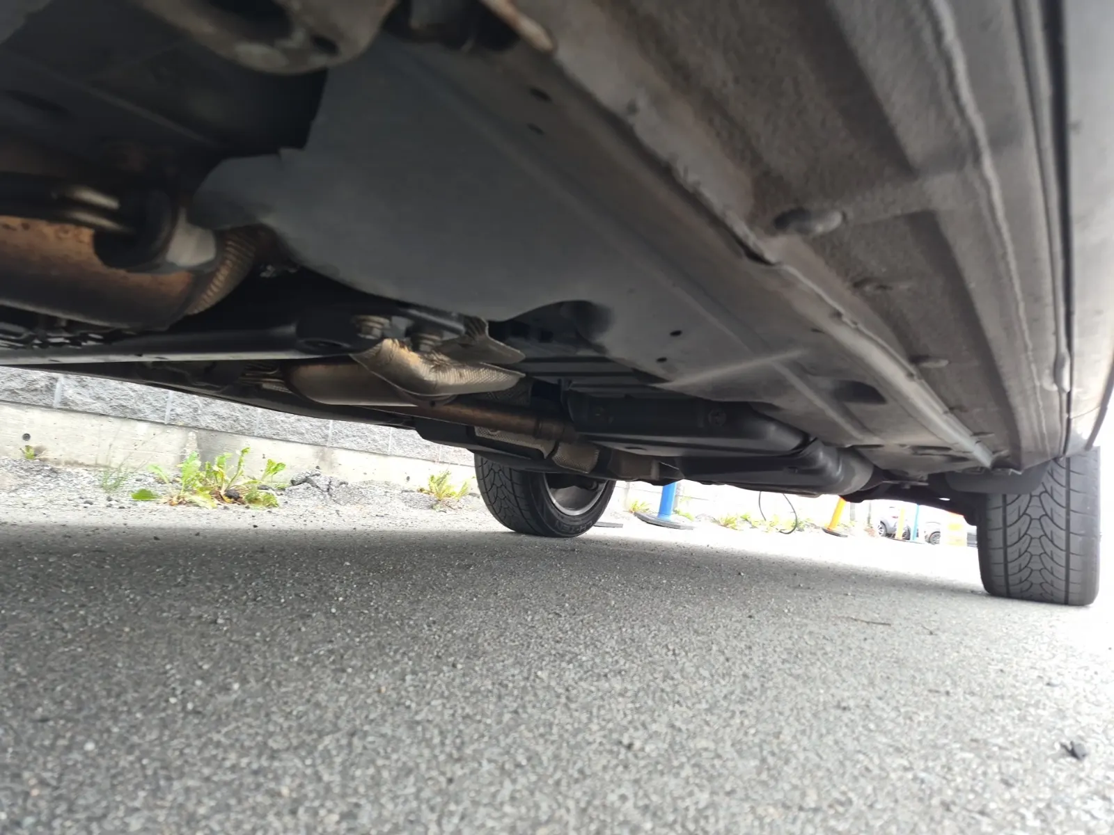Undercarriage - Driver Photo