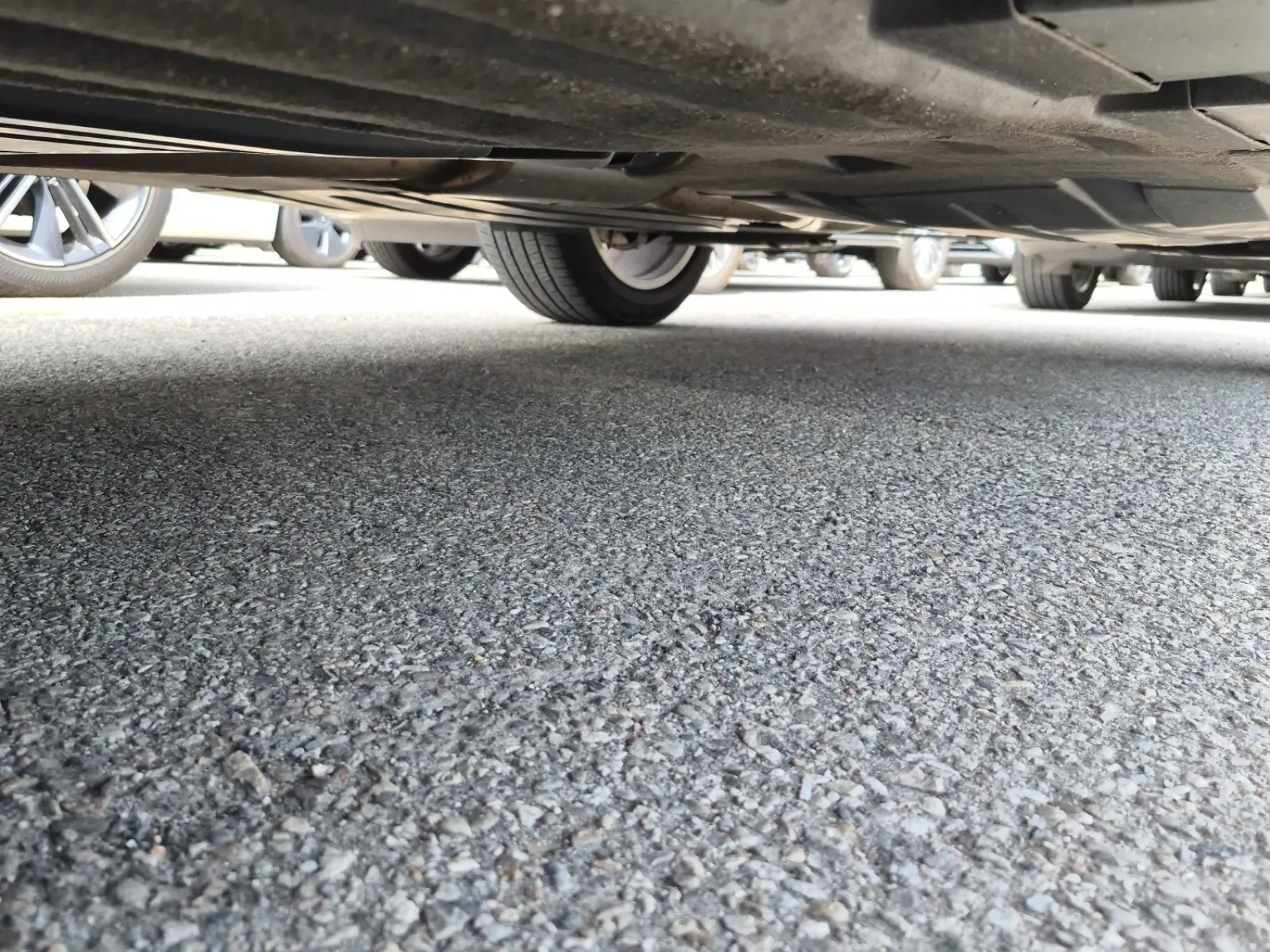 Undercarriage - Driver Photo