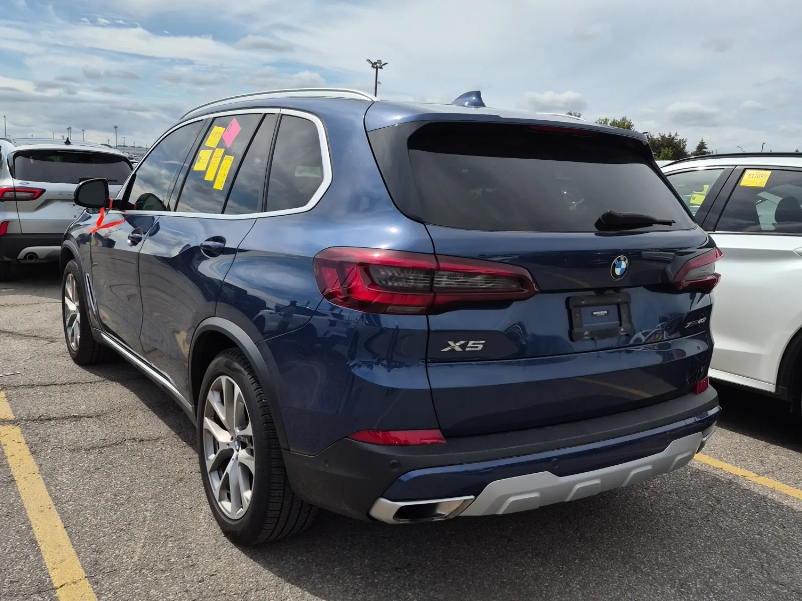 Driver Rear 3/4 Photo