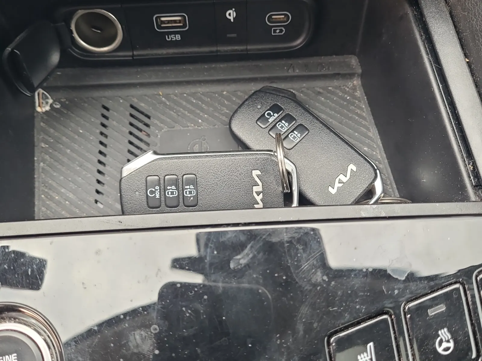Keys/Fobs/Manual Photo