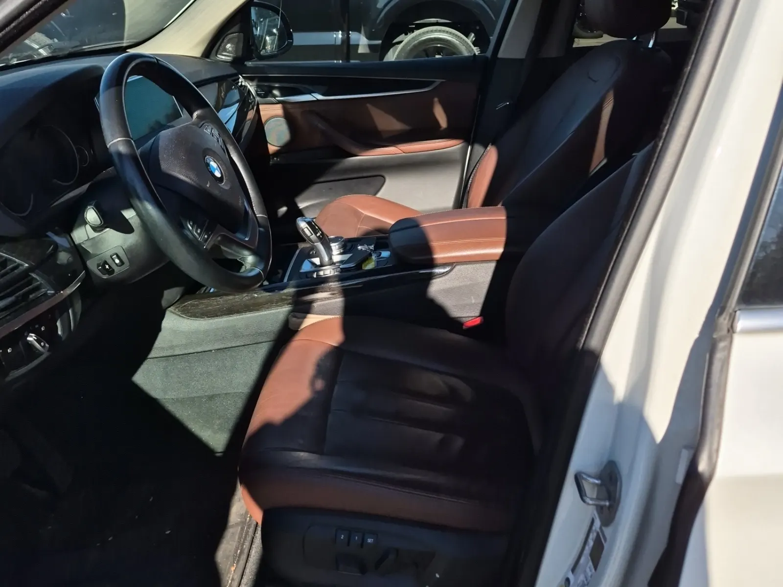Front Interior Photo