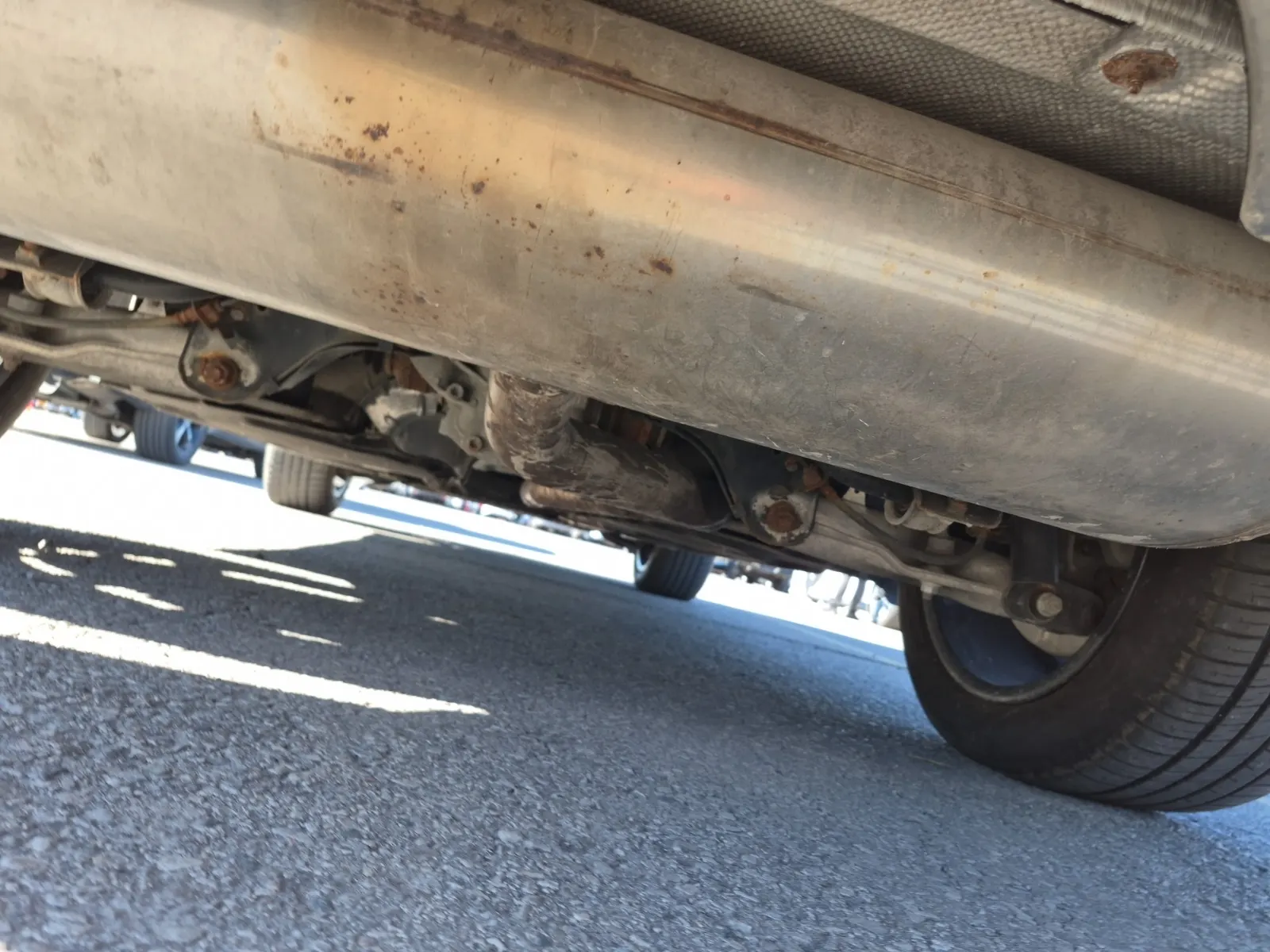 Undercarriage - Rear Photo