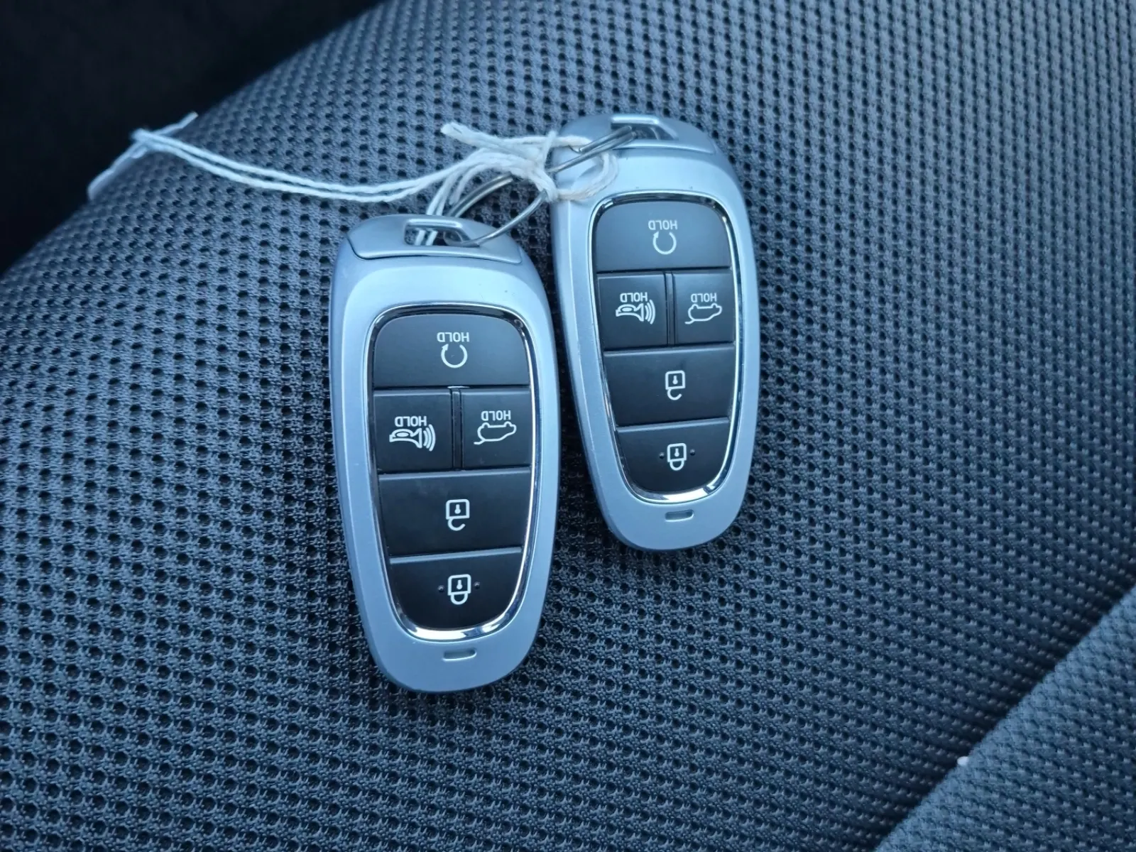 Keys/Fobs/Manual Photo