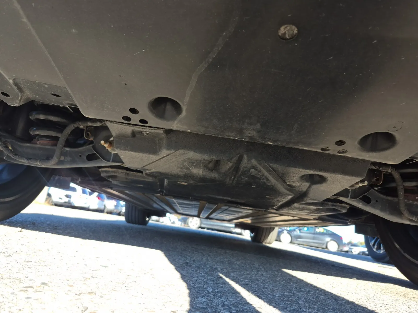 Undercarriage - Rear Photo