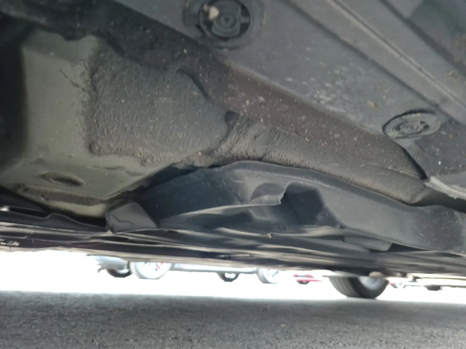 Undercarriage - Driver Photo