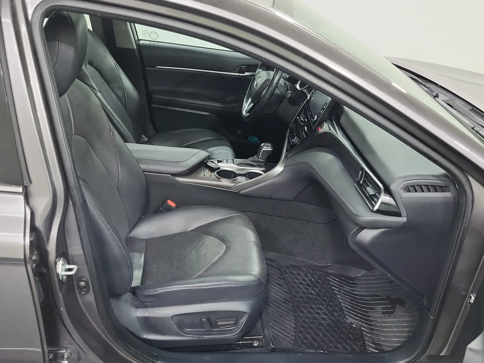 Right Side Interior Photo