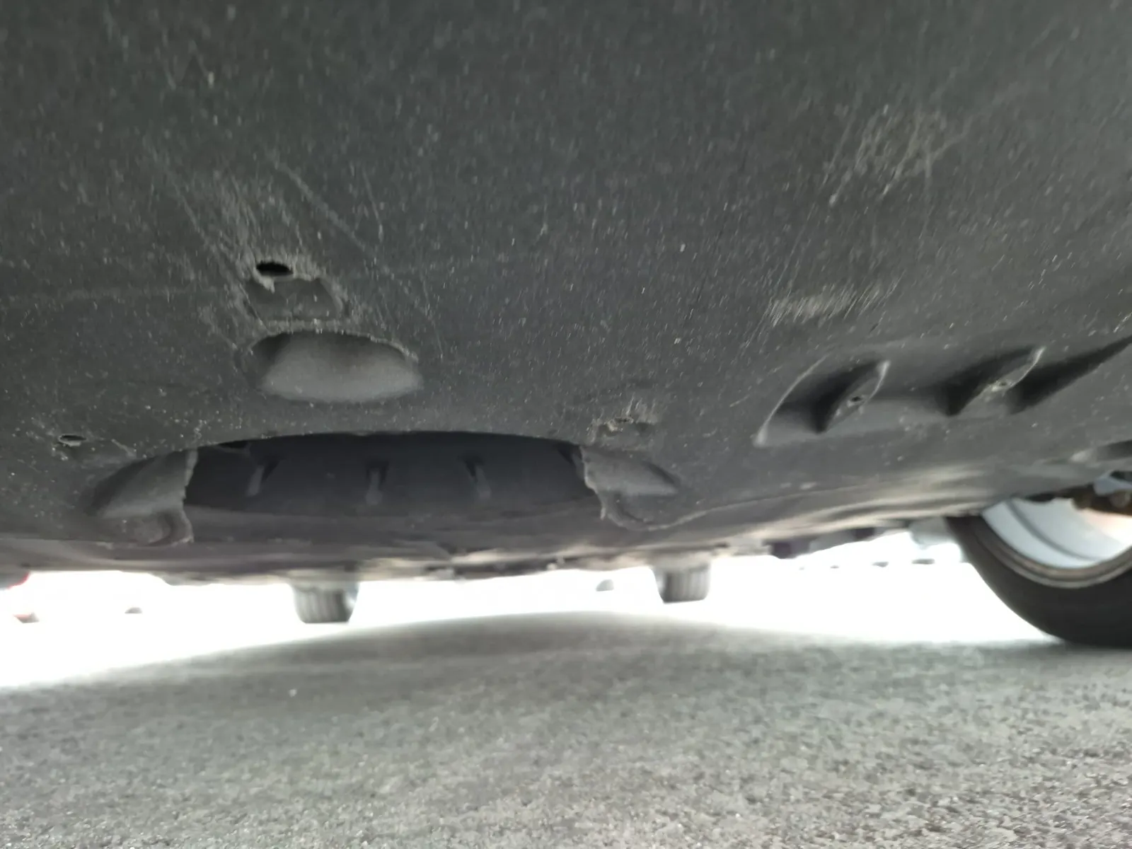 Undercarriage - Front Photo